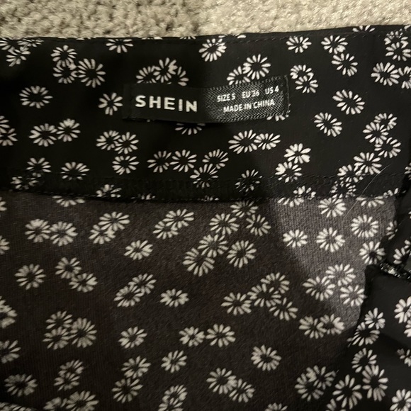 Shien Size Small Mini Skirt - Picture 3 of 3